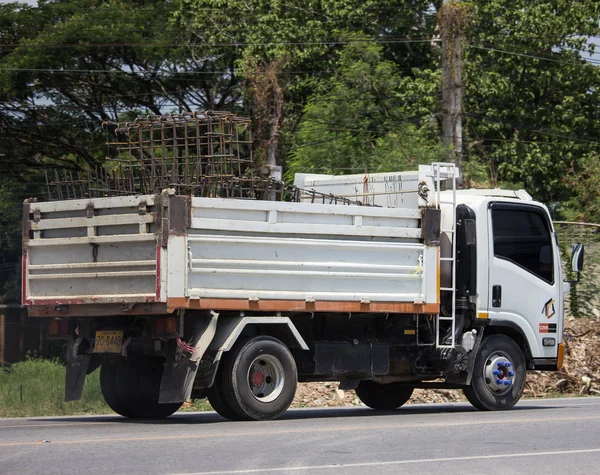 Camión de descarga privado isuzu . — Foto de Stock