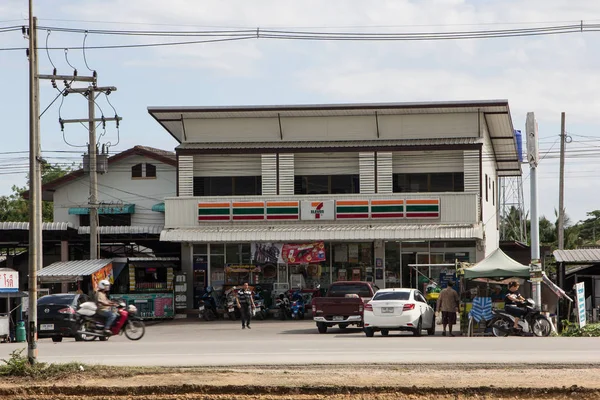 Tienda 7-11. Ubicación en la carretera no121 . —  Fotos de Stock