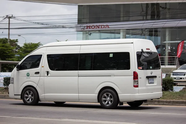 Privata Toyota commuter van. — Stockfoto