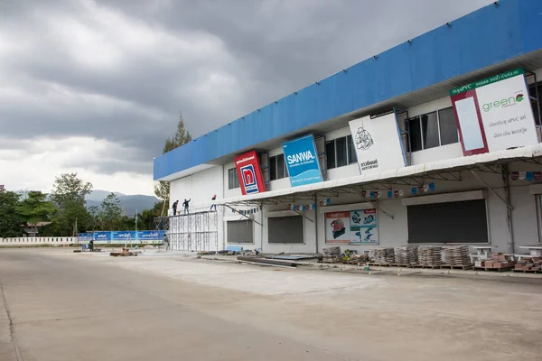 HomeMall construção supermercado loja de departamento . — Fotografia de Stock