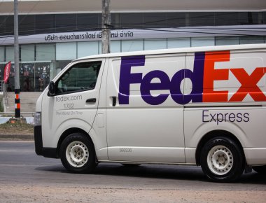 FedEx lojistik van.  