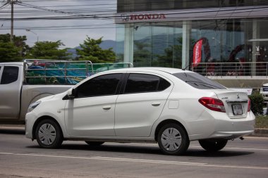 Özel araba Mitsubishi çekin.