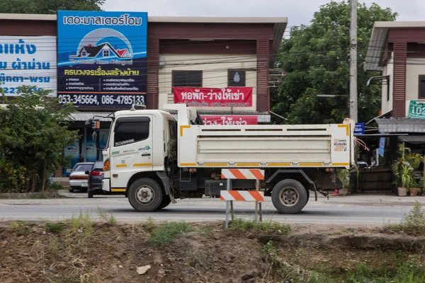 Camión volquete privado Hino . — Foto de Stock