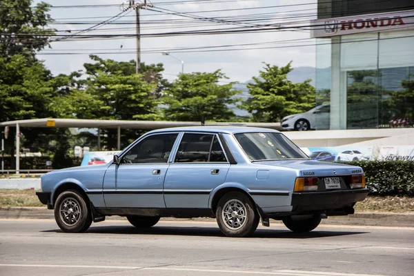 Voiture particulière ancienne, Peugeot 505 GR — Photo