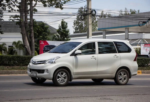 Voiture privée Toyota Avanza . — Photo