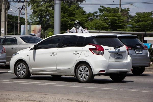 Nuevo coche privado toyota Yaris Hatchback Eco Car — Foto de Stock