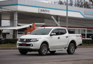Özel araba, Mitsubishi Triton kamyonet.