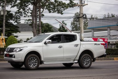 Özel araba, Mitsubishi Triton kamyonet.