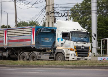 Römork damperli kamyon Piboon beton. 