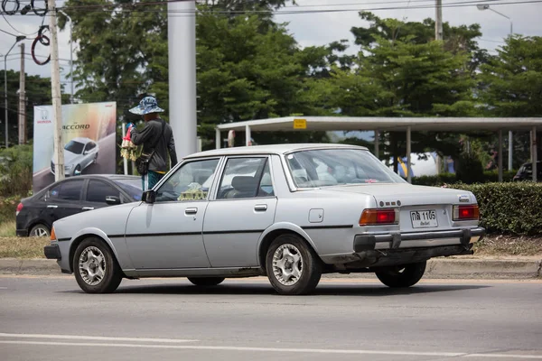 Egen gammal bil, Mazda 626 bil. — Stockfoto