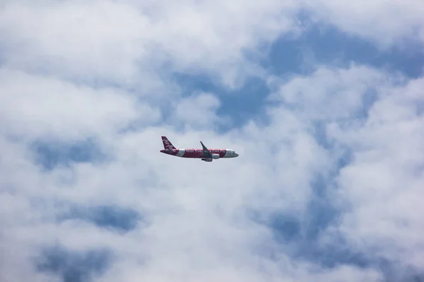 Airbus a320-200 der thailändischen airasia. — Stockfoto