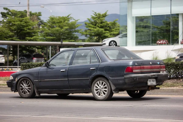 Coche viejo privado, Toyota Corona — Foto de Stock