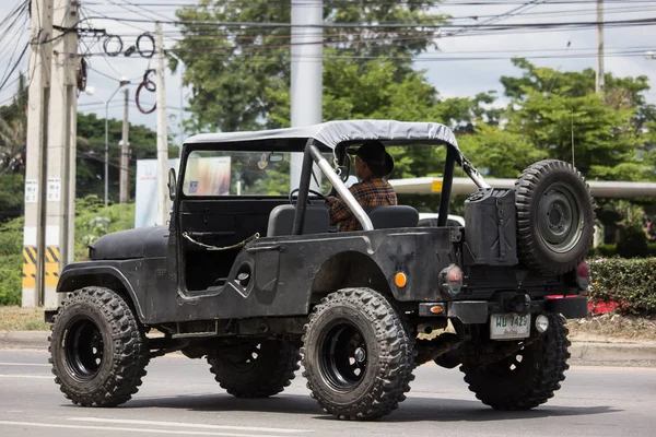 Gammal Jeep privata bil. — Stockfoto