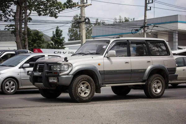 Coche privado, Toyota Land Cruiser . — Foto de Stock