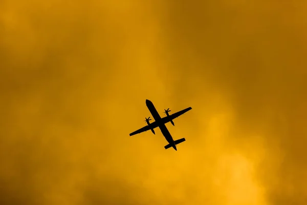 Nokair의 봄 바르 디어 펌프 Q400 Nextgen. — 스톡 사진