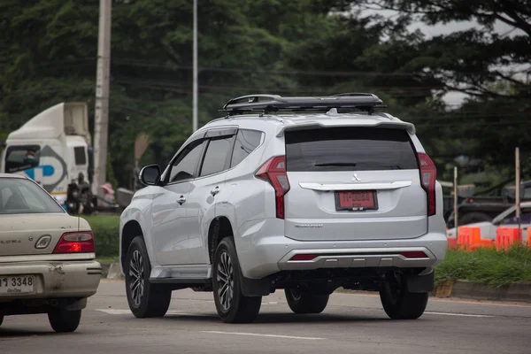 Mitsubishi privado nuevo coche suv de Pajero . — Foto de Stock