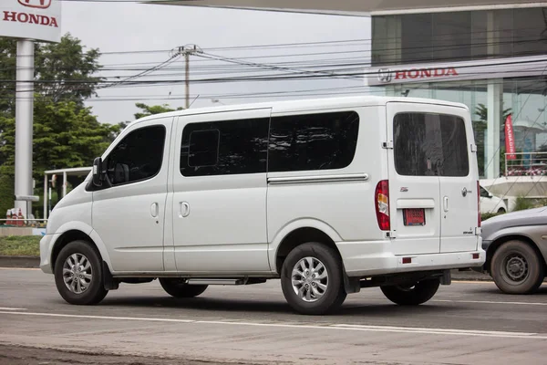 Nieuwe mg V80 passagier van auto. — Stockfoto