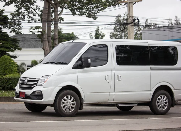 Новый MG V80 Passenger Van Car . — стоковое фото