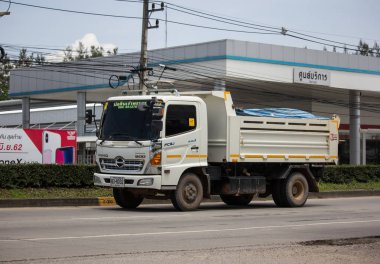 Özel Hino damperli kamyon. 
