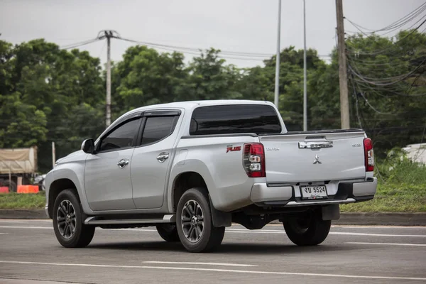 Carro particular, Mitsubishi Triton Pickup Truck . — Fotografia de Stock