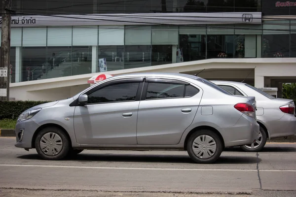 Özel araba Mitsubishi çekin.