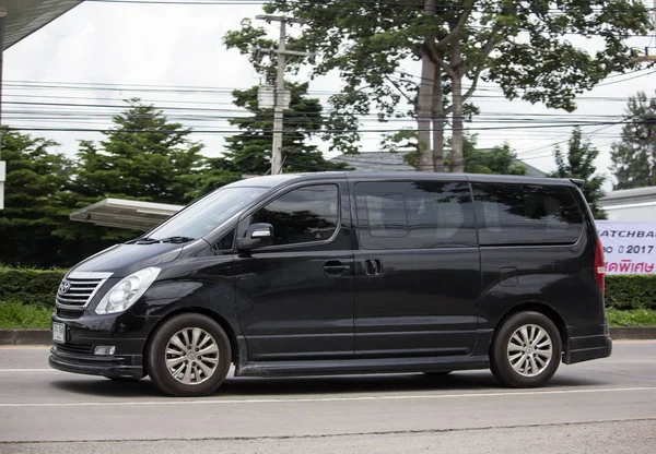 Furgoneta de lujo privada de Hyundai Corea. Hyundai H1 . — Foto de Stock