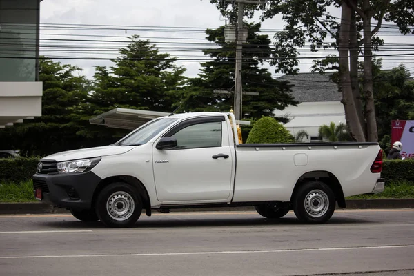 Prywatnych pickupa samochodu Toyota Hilux Revo — Zdjęcie stockowe