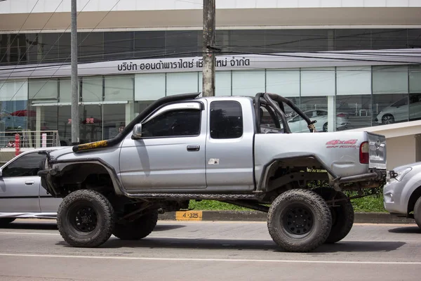 Caminhão de recolha privado Toyota Hilux Tiger . — Fotografia de Stock