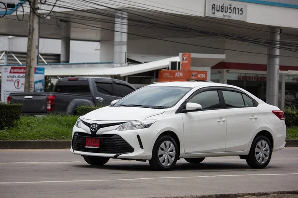 Приватне седан автомобіль Toyota Vios. — стокове фото