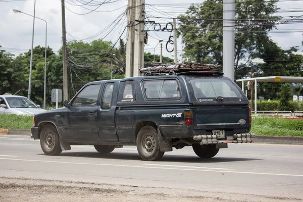 Privado viejo coche de recogida, Toyota Hilux Mighty X — Foto de Stock