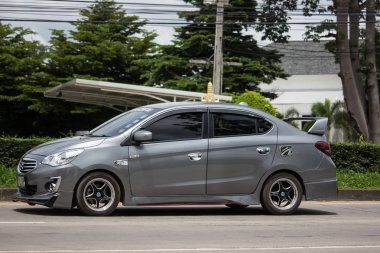 Özel araba Mitsubishi çekin.