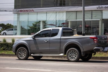 Özel araba, Mitsubishi Triton kamyonet.