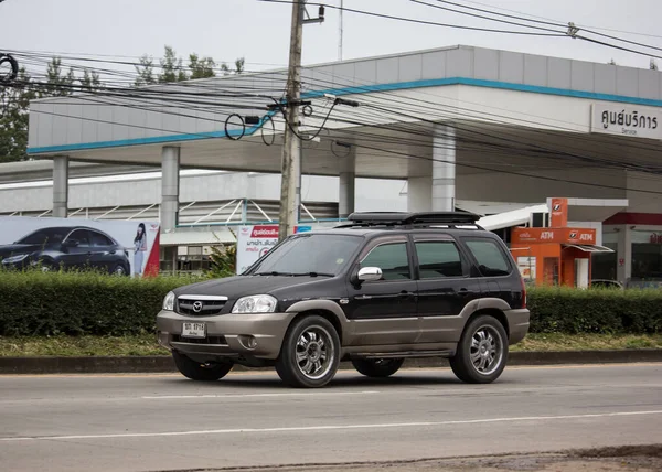 Coche privado, Mazda Homenaje — Foto de Stock