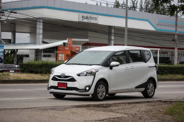 Toyota Sienta Mini Mpv Van. — Foto de Stock