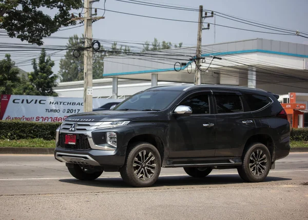 Mitsubishi privado nuevo coche suv de Pajero . — Foto de Stock