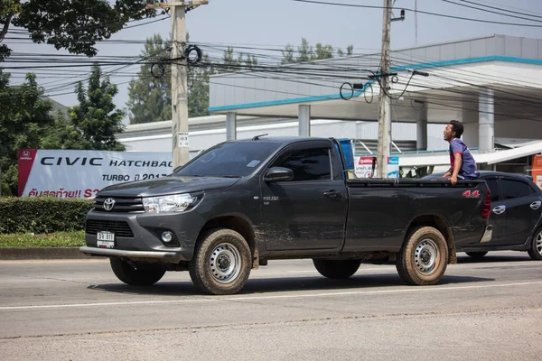 Özel kamyonet araba Toyota Hilux Revo — Stok fotoğraf