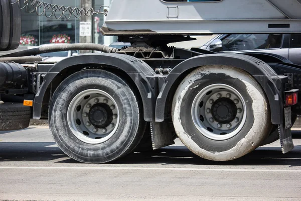 Cement tank truck van Chememan — Stockfoto