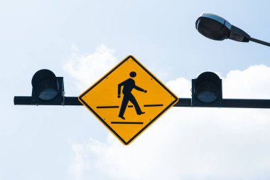 Yaya geçişi Uyarı Yolu İşareti