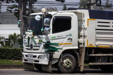 Özel Hino damperli kamyon. 
