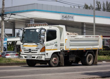 Özel Hino damperli kamyon. 