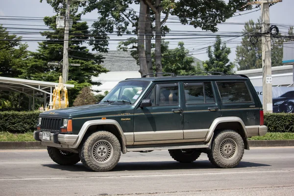 Jeep privata 4X4 Cherokee auto . — Foto Stock