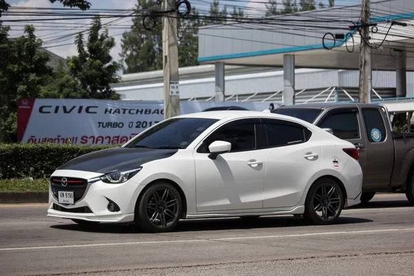 Coche ecológico privado Mazda 2 — Foto de Stock