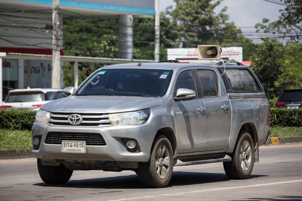 Özel kamyonet araba Toyota Hilux Revo — Stok fotoğraf