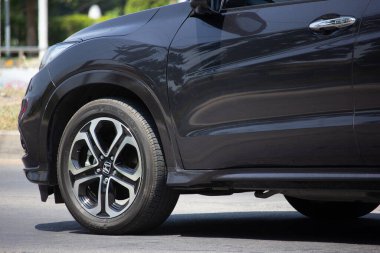 Chiangmai, Tayland - 27 Mayıs 2020: Özel araba Honda HRV City SUV Car. 1001 no 'lu yolda. Chiangmai şehrinden 18 km uzakta..