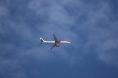 Chiangmai, Tayland - 25 Eylül 2020: HS-LTT Boeing 737-900 Tayland Hava Yolları. Chiangmai havaalanından Bangkok 'a hareket et..