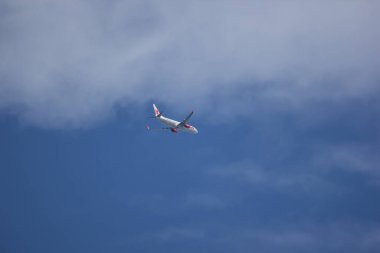 Chiangmai, Tayland - 25 Eylül 2020: HS-LTT Boeing 737-900 Tayland Hava Yolları. Chiangmai havaalanından Bangkok 'a hareket et..