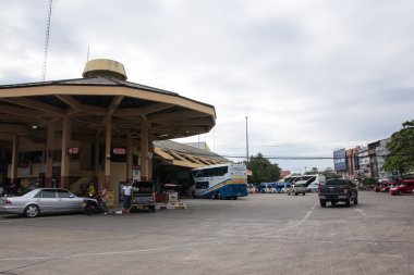 Chiangmai, Tayland - 10 Ekim 2020: Chiangmai otobüs durağı manzaralı. Covid-19 sırasında düşük yolcu.