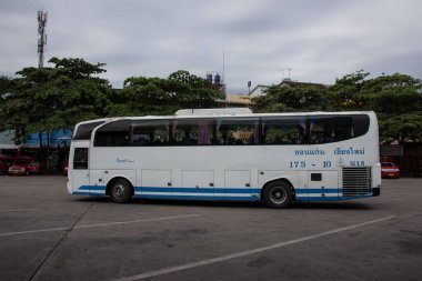Chiangmai, Tayland - 10 Ekim 2020: Esarn tur şirketi otobüs rotası Khonkaen ve Chiangmai. Fotoğraf: Chiangmai otobüs durağı, Tayland.