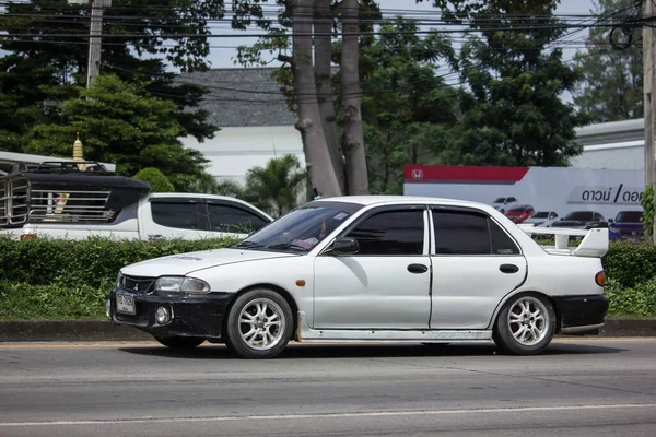 Chiangmai Tajlandia Października 2020 Prywatny Samochód Mitsubishi Lancer Zdjęcie Drodze — Zdjęcie stockowe