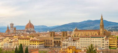 Duomo Santa Maria Del Fiore ve Piazzale Michelangelo Floransa'da sabah Bargello
